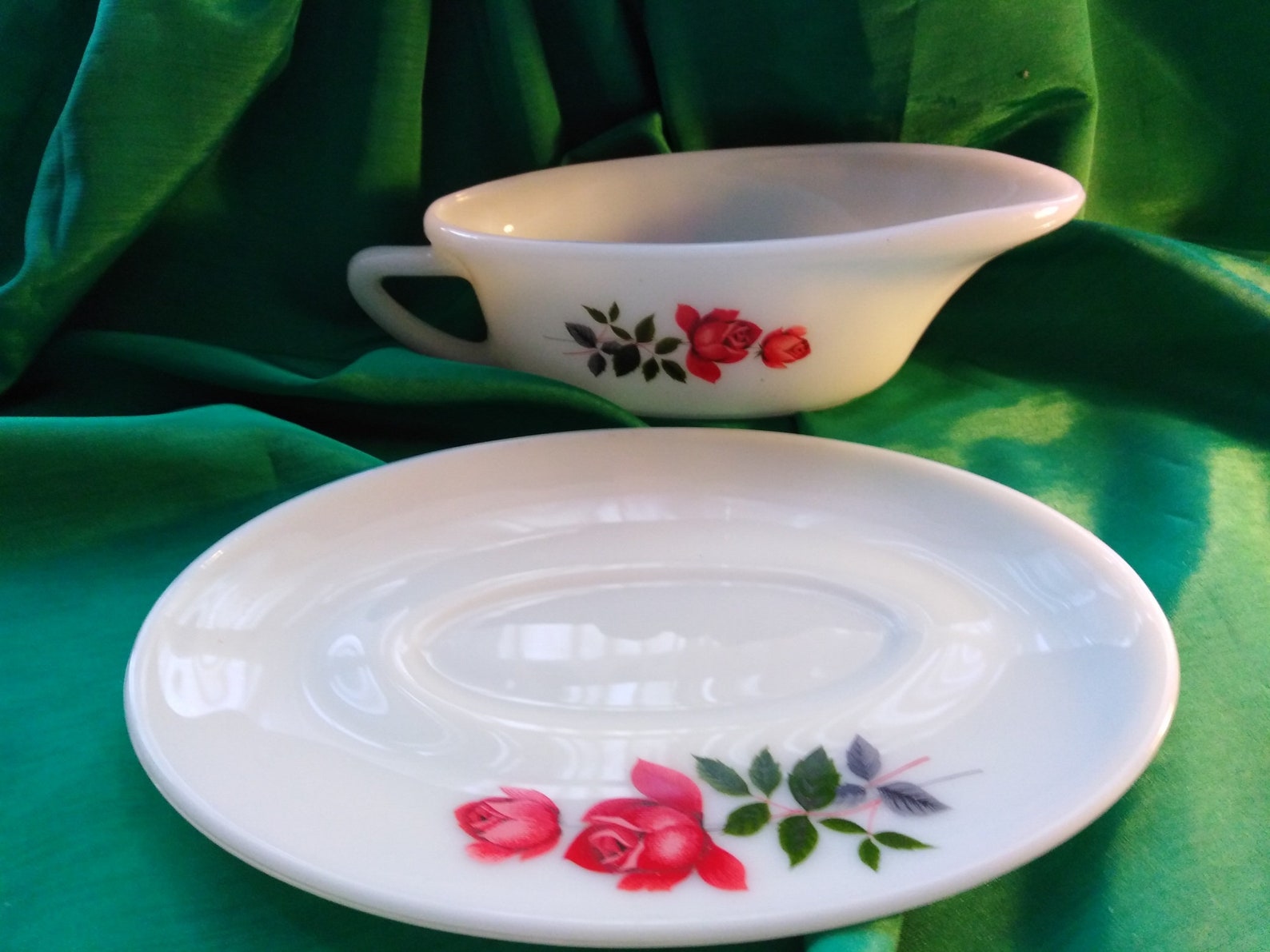 Gravy boat Vintage JAJ Pyrex rose design gravy boat and saucer Etsy