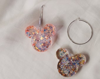 Pixie Dust Mouse Head Orecchini a cerchio / fascino a forma di topolino / cerchi