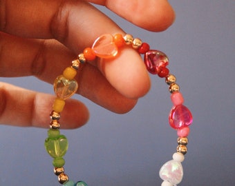 Bracelet perles coeurs arc-en-ciel