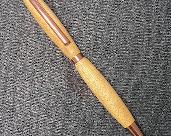 Bolígrafo giratorio de punta fina de madera de frutal africano - Componentes de latón