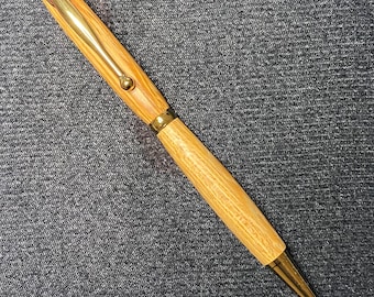 Bolígrafo giratorio de madera Lati Slimline - Componentes dorados