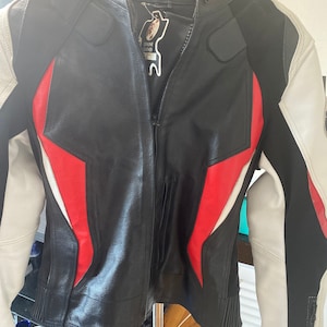 Motorcycle jacket