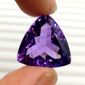 19 Cts, Amazing Amethyst Gemstone Top Quality, Amethyst, Natural Faceted Brazilian Amethyst, Size 19x19x11 MM T Shape Trillion
