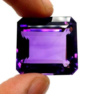 65 Cts, Amazing Amethyst Gemstone Top Quality, Amethyst, Natural Faceted Brazilian Amethyst, Size 23x24x15 MM Octagon Shape.