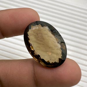 Quarzo fumé, cristallo ovale sfaccettato da 39,6 carati, 26x19x12 mm