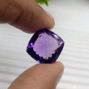20.50ct Faceted Cushion Cut Amethyst Gemstone: Brazilian Purple VVS Clarity