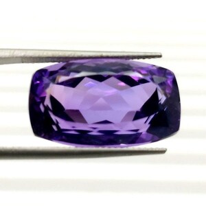 23 Cts, Unique Amethyst, Gemstone Top Quality, Amethyst, Natural Faceted Brazilian Amethyst Cushion Shape 21x12x12 MM .