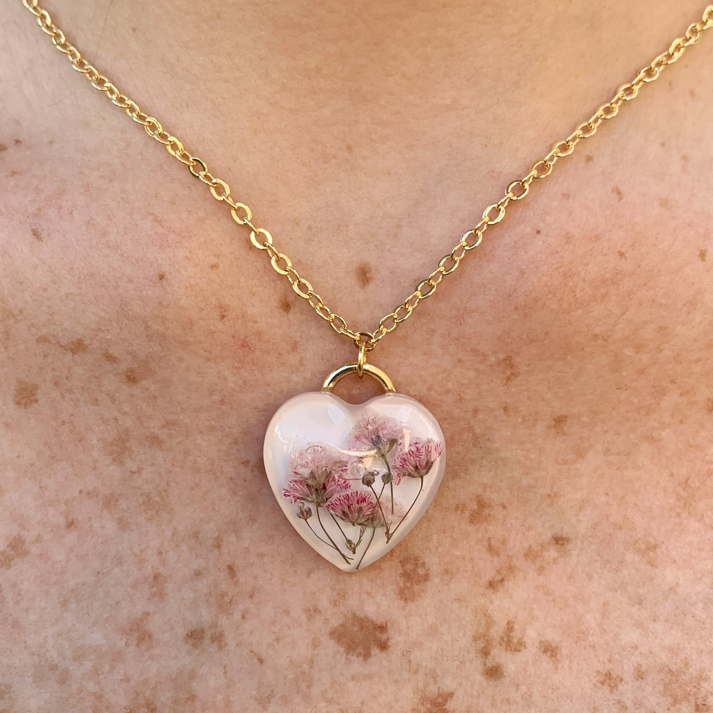 RAOING Flower Heart Pendant 【Texture】 Resin Heart Necklace With Dried Real Flower Pendant