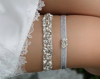Luxury sparkling wedding garter with silver rhinestones, Elegant bridal garter for wedding, Fancy stretchy silver thigh garter for bride