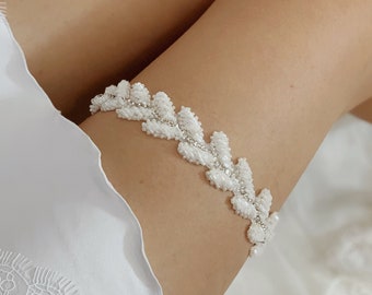 Unique whimsical wedding garter for bride with beaded leaves, Embroidered modern bridal garter, Elegant elven thigh garter, Cute leg garter