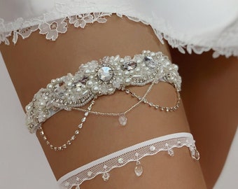 Elegant wedding garter set with crystals and rhinestones, Sparkling sexy garter for bride, Jeweled boho leg garter, Fancy bridal garter