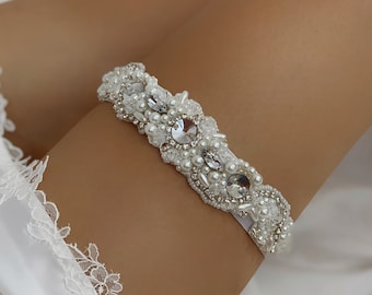 Sparkling wedding garter for bride with crystals, White rhinestone garter for wedding, Bohemian bridal garter, Fancy jeweled thigh garter