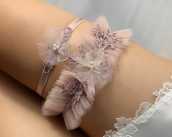 Mauve tulle garter for bride with purple lace and flowers, Fancy floral thigh garter for wedding, Bohemian bridal garter, Sexy leg garter