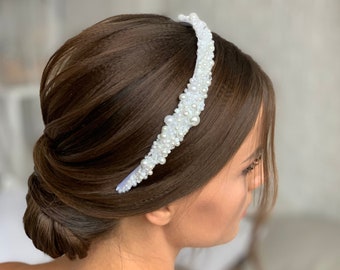 Fancy pearl bridal headpiece, Minimalistic Retro wedding headband, Slim vintage styled jeweled hair band for bride, Modest dainty headband