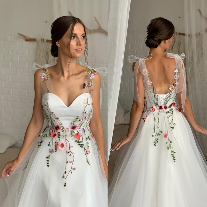 Romantic Embroidery Floral Dress main image 0