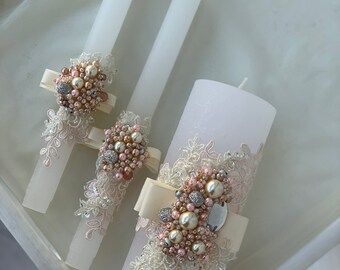 Velas decoradas con brillantes y perlas