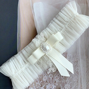 Wedding garter for bride with jeweled ribbon bow, Ruffled tulle garter for wedding, Victorian bridal garter, Wide leg garter, CUSTOM COLOR
