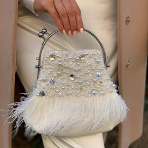 Pequeño bolso de mano de noche con cierre de beso y plumas, bolso de novia con joyas, bolso de novia elegante, bolso de dama de honor elegante, bolso de novia