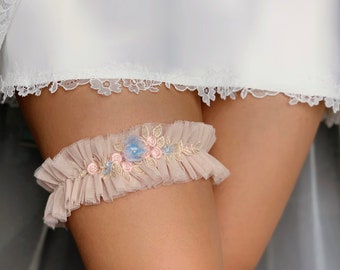 Blush pink wedding garter for bride with blue flower, Cute leg garter for wedding, Dainty bridal garter, Pastel tulle garter, Flower garter