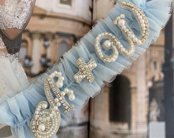 Personalized blue wedding garter for bride, Elegant tulle garter with initials, Monogrammed bridal garter for wedding, Fancy leg garter