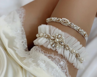 Sparkly bridal garter set for wedding with gold rhinestones, Tulle wedding garter, Elegant leg garter for bride, Boho pearl garter