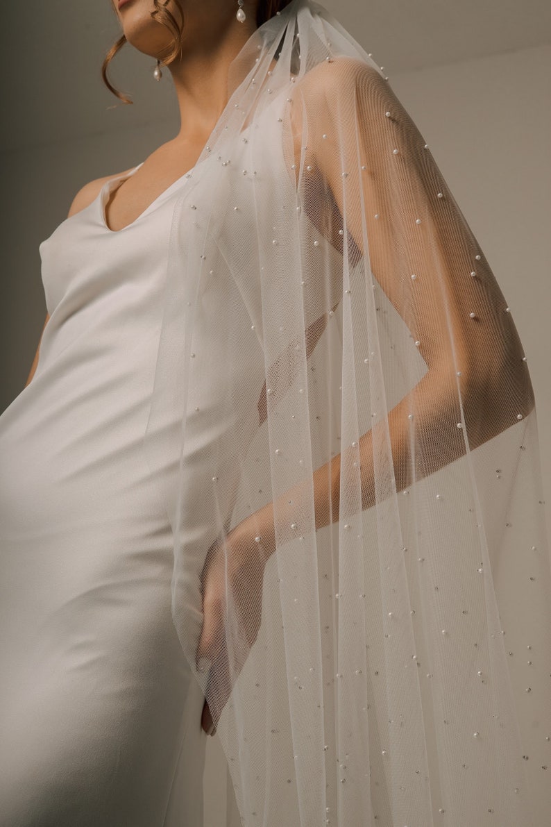Elegant tulle wedding veil with pearls, Cathedral wedding veil, Long pearl veil with comb, Chapel fingertip bridal veil, Bridal headpiece image 3