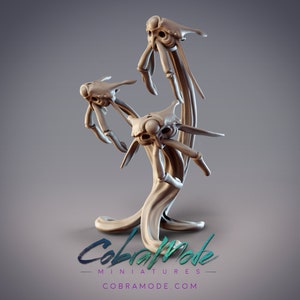 Crustacean Servitors (set) - 32mm/54mm Scale Miniature - (with DnD 5ed. Stats) - Cobramode Miniatures