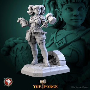 Galwyn BriskFeast Dwarf Female - Miniature 32mm/75mm Scale and Bust - White Werewolf Tavern