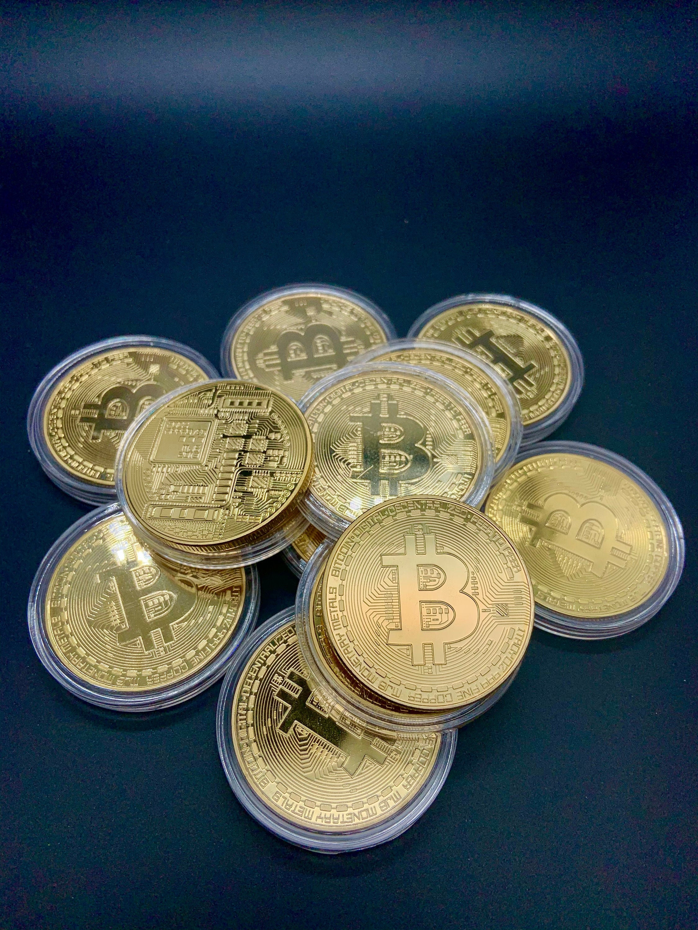 Stellar Lumen Cryptocurrency Coin - BTC Souvenir Collection Gift In Display Case