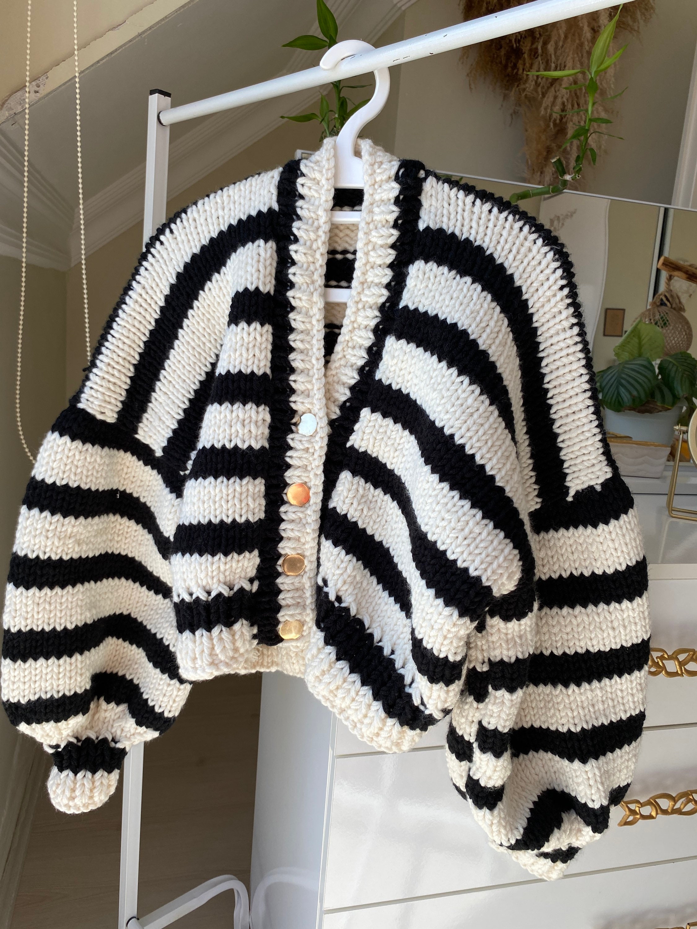 Leilayca Balloon Sleeve Black and White Striped Sweater Crop Knit