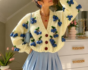 Mandal Bay Sweater Women SMALL Blue Apple Fruit Embroidered