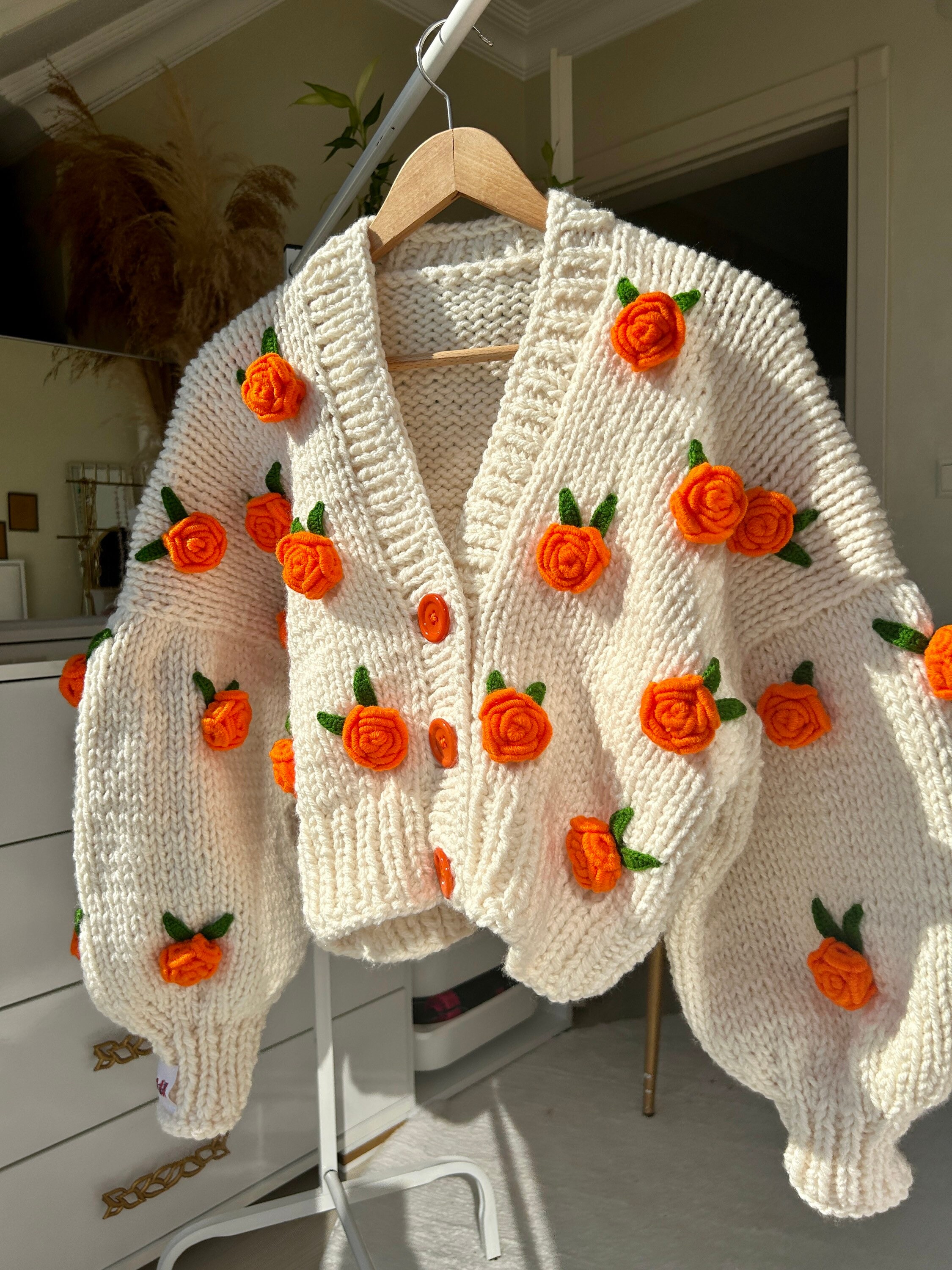Leilayca Passion Roses , Ecru Cropped Cardigan With Orange