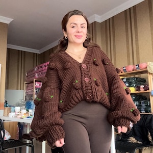 ブラウンローズカーディガン、ブラウンローズ刺繍ニットカーディガン、ニットブラウンカーディガン、ユニークなギフト、