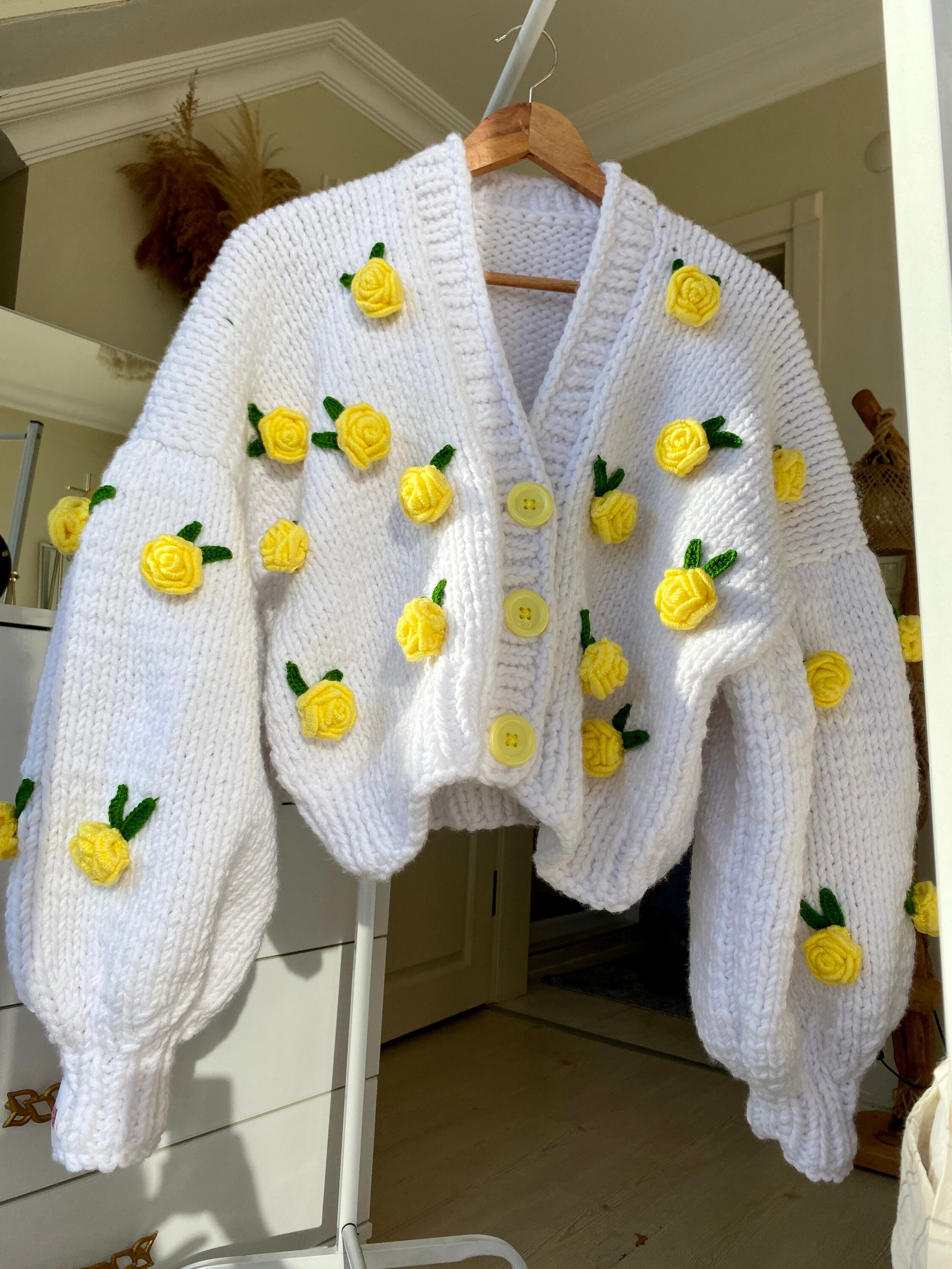 Leilayca Yellow Rose Cardigan , Chunky Cropped Cardigan for Woman