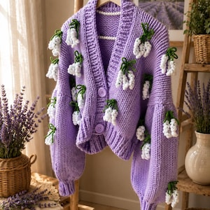 Handmade Lavender Cardigan with 3D Flowers, Chunky Knit Crop Sweater, Cottagecore Knitwear, Romantic Boho Cardigan