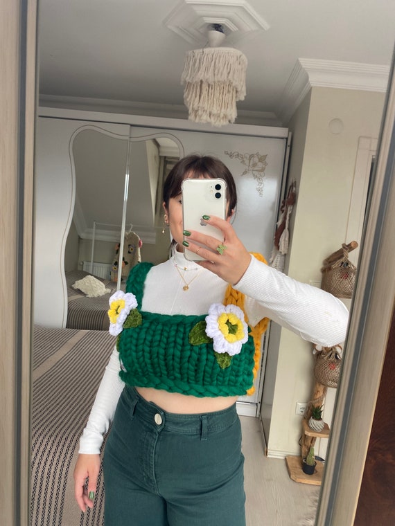 yellow knit crop top