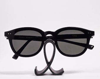 Minimalist Doodle Glasses Holder STL | Sketch Style Eyeglass Stand | Sunglasses Display | Unique Desk Organizer | 3D Printable File