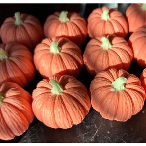 Pompoenzepen, herfstpompoenzeepgunsten, kleine pompoenzeep babyshowergunsten, Halloween-feestdecoratie, mini bruidsdouchedecoraties