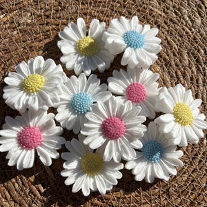 Daisy Soap Favors,Bridal Shower Favors,Baby Shower favors,Baby Shower Gift,Flower Soaps, Shower Favor for guest,Flower Bridal Shower Favors