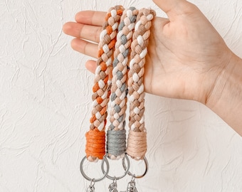 Makramee Schlüsselanhänger Armbänder, Boho Schlüsselanhänger, Makramee Schlüsselanhänger, Makramee Schlüsselband, Schlüsselanhänger, handgemachtes Accessoire, handgemachtes Geschenk