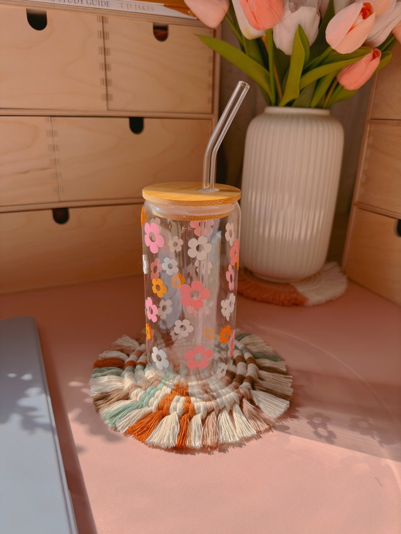 Klarglas-Kaffeetassen oder becher, Frühlingsinspirierte personalisierte Tassen, handgefertigte personalisierte Geschenke für Ihre Lieben, Geschenke für Kaffeeliebhaber Bild 3