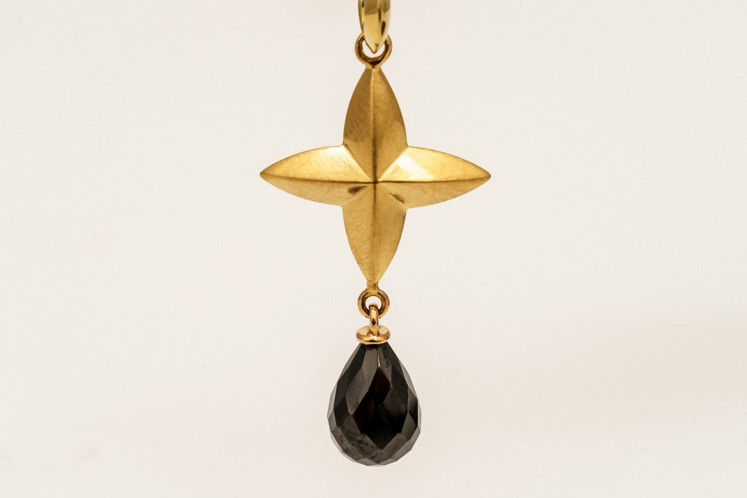 750/- Goldstern mit Spinell-Briolette - Etsy.de