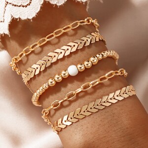 Gold bracelet for woman- 5 pieces Gold plated Bracelets Set-Trendy Bracelets -Fashion Bracelets- Dainty Bracelet Set-Mother&#39;s day gift