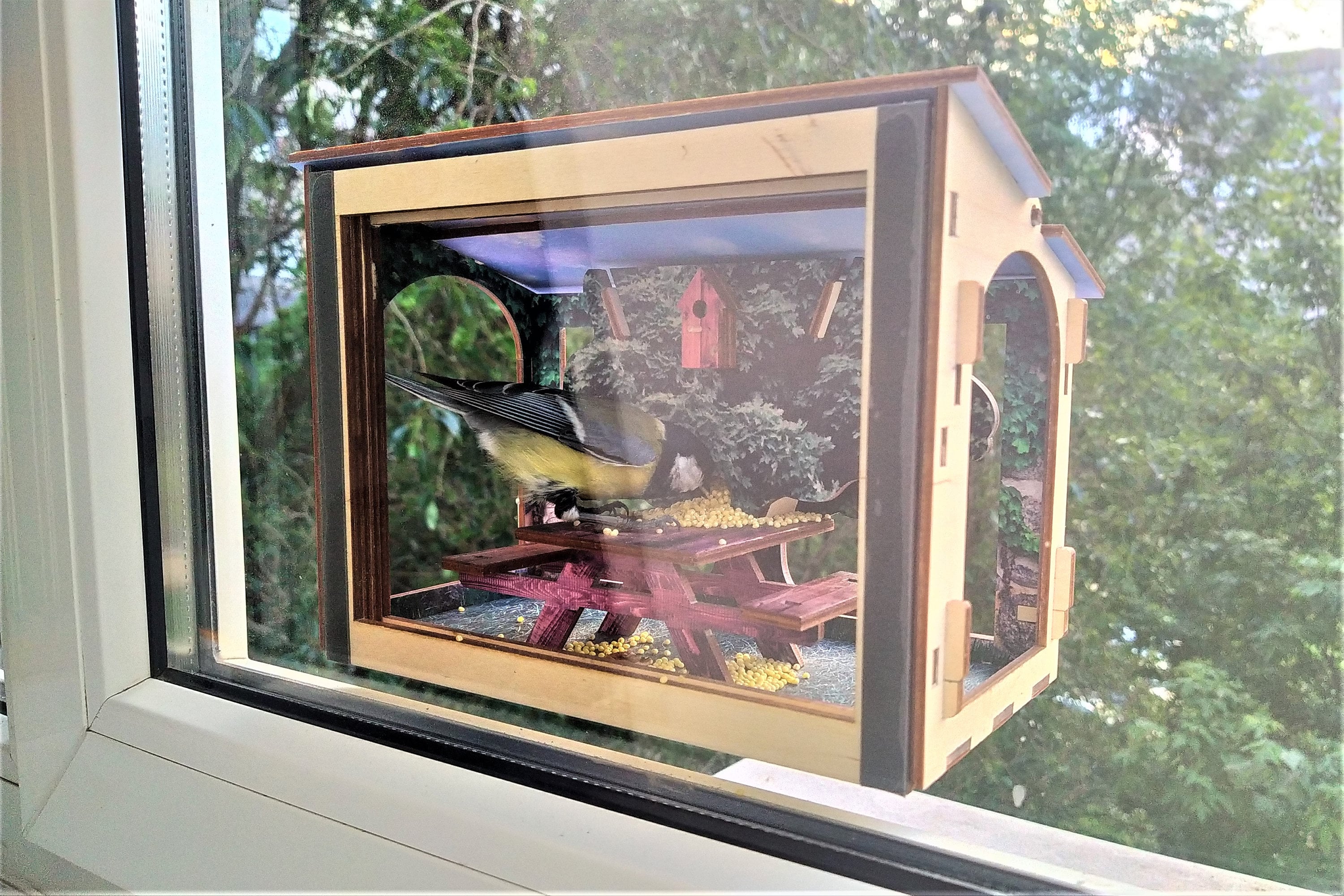 DIY window bird feeder: plywood platform, easy assembly, reliable 3M mount