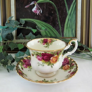 Royal Albert - Old Country Roses Teacup and Saucer