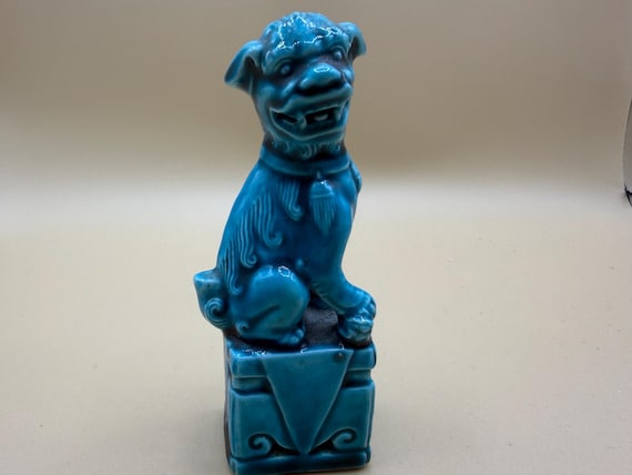 Antique ミニョネット　With dog　A BLUE Vintage Chinese Foo Dog Statues Miniature 11 Cm Porcelain Figurine