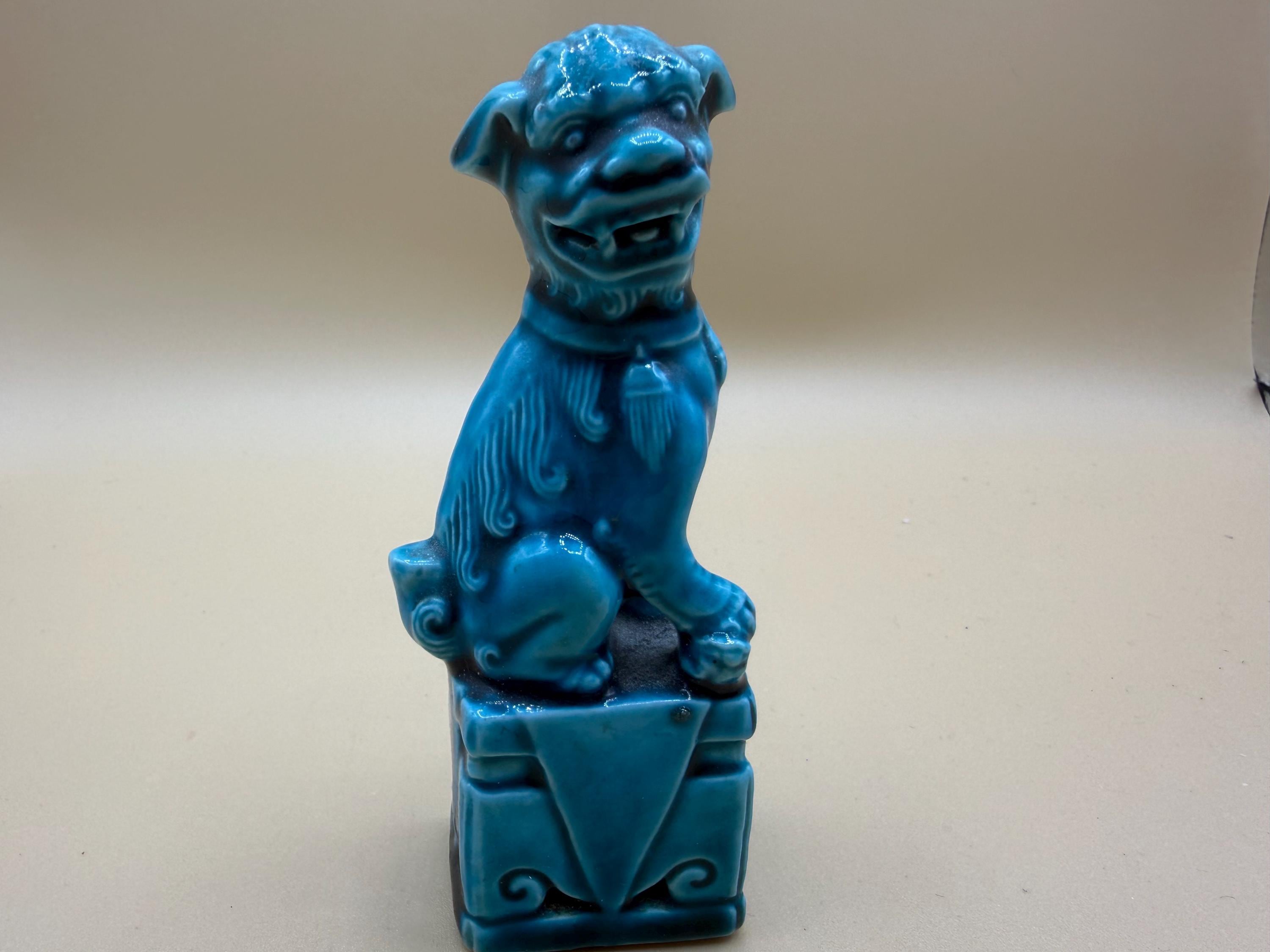 Vintage Chinese Foo Dog Statues Miniature 11 Cm Porcelain Figurine