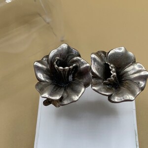 Vintage Swedish Jewelery Silver Clip-on earrings Orchid Flower Stamped Modern Style 1950s Sweden Retro Style