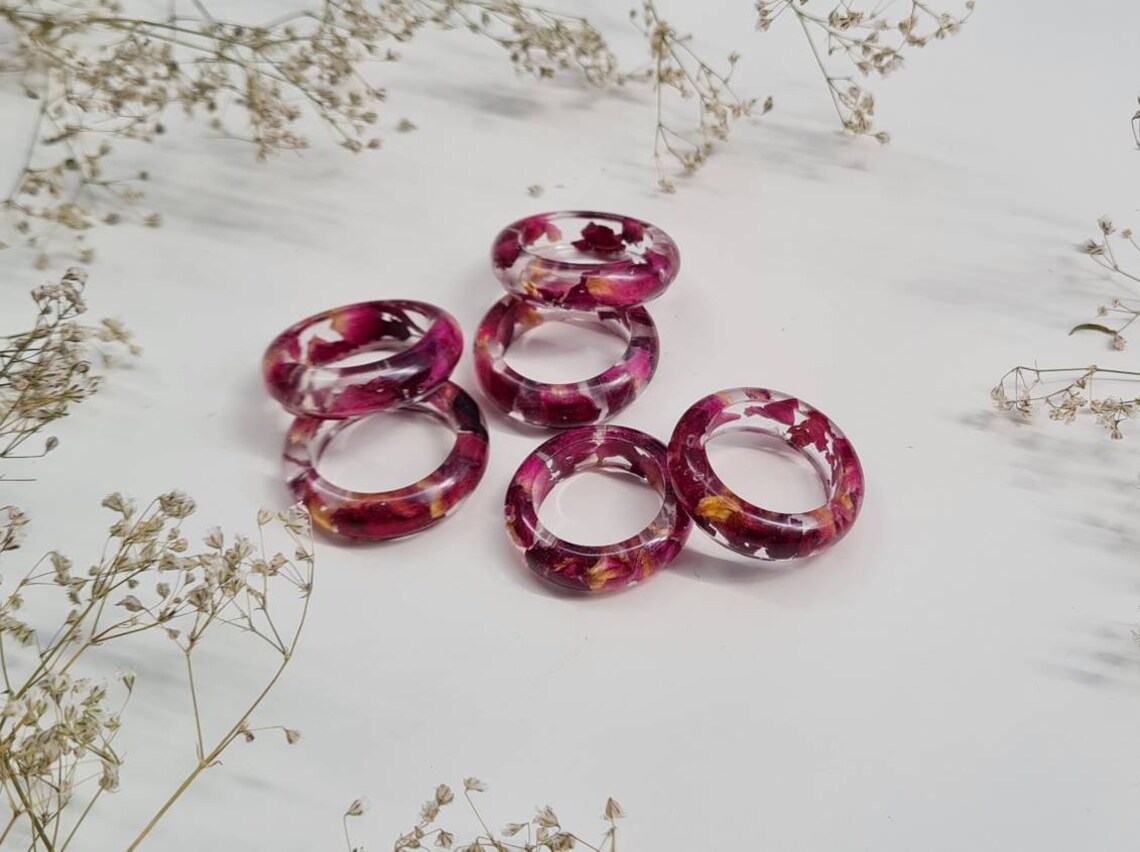 Ring of epoxy resin with rose petals Etsy