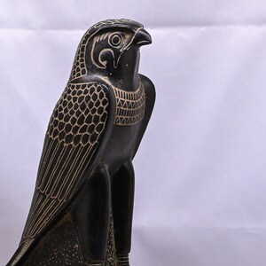 エジプトのハヤブサ鳥神ホルス像金製エジプト製 - Etsy 日本 エジプトのハヤブサ鳥神ホルス像金製エジプト製 - Etsy 日本
